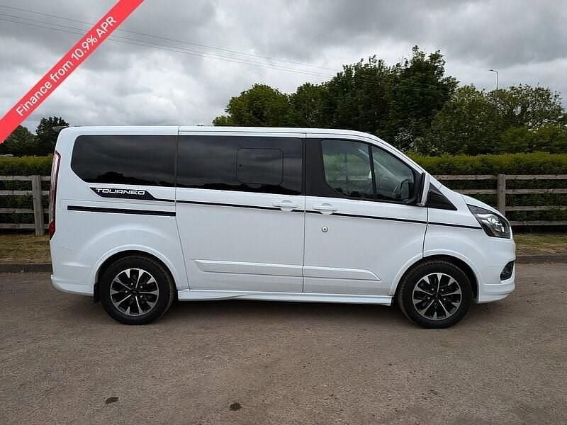 White Used 2019 Ford Tourneo Custom Sport MPV | £24,990 - Image 1/4
