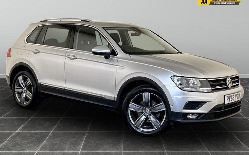 Silver Used 2019 VW Tiguan Match SUV | £13,595 (Fair price) - Image 1/2