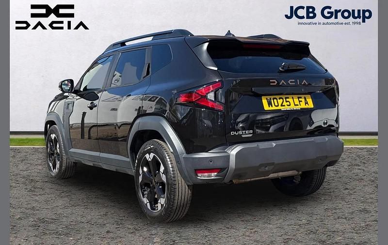 Used Dacia Duster Extreme 143 HP (105 kW) 2025 Black SUV