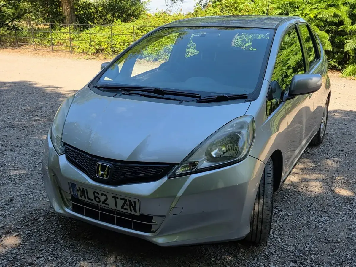 Used Honda Jazz ES 2012 Silver Hatchback