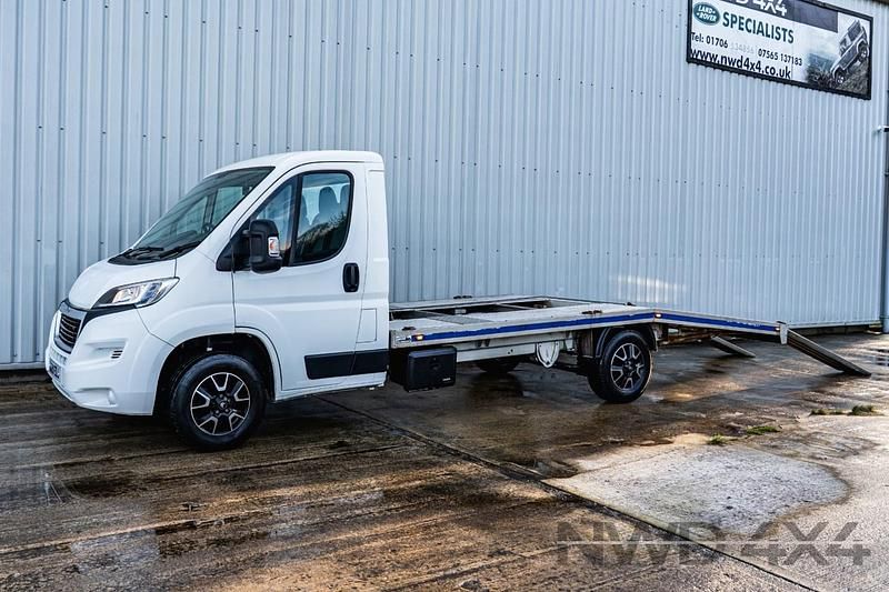 Used Peugeot Boxer 165 HP (121 kW) 2020 White Van