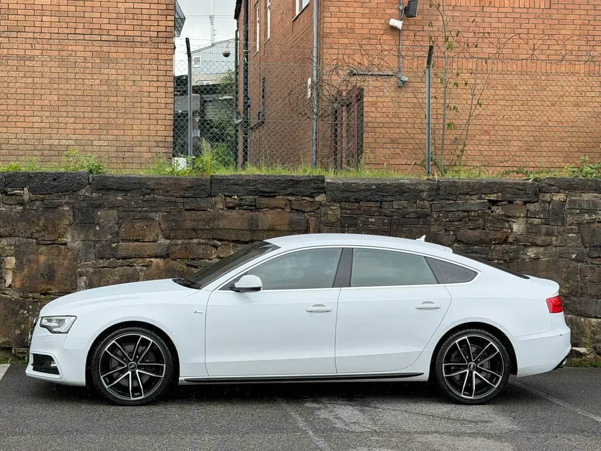 Used Audi A5 Sportback S-Line 245 HP (180 kW) 2015 White Hatchback