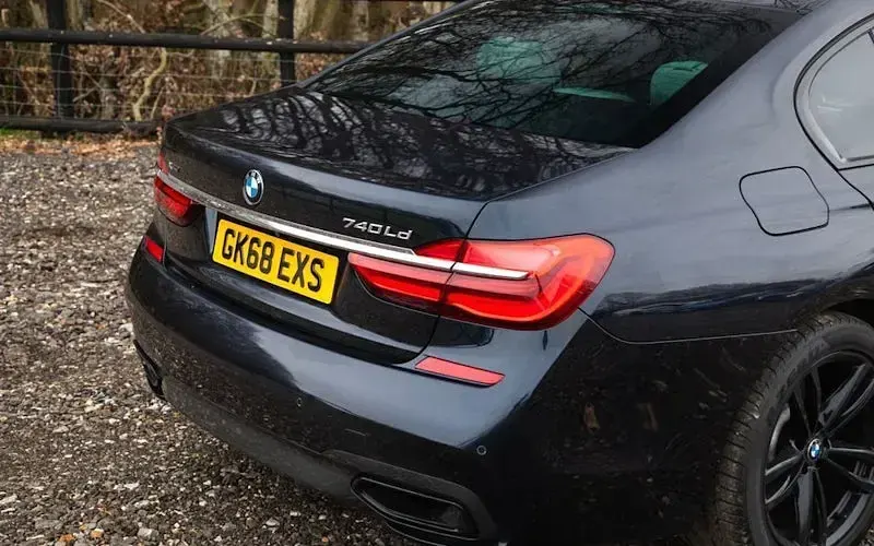 Used BMW 740L M Sport 320 HP (235 kW) 2018 Black Sedan