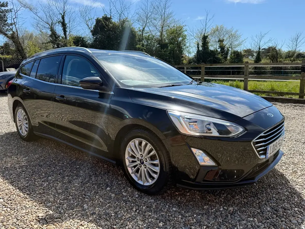 Used Ford Focus Titanium 120 HP (88 kW) 2019 Black Estate