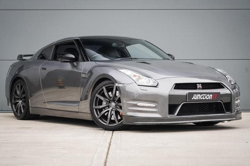 Used Nissan GT-R Premium Edition 550 HP (404 kW) 2012 Grey Coupe