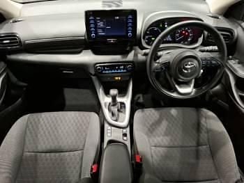 Used Toyota Yaris Hybrid 116 HP (85 kW) 2023 White Hatchback