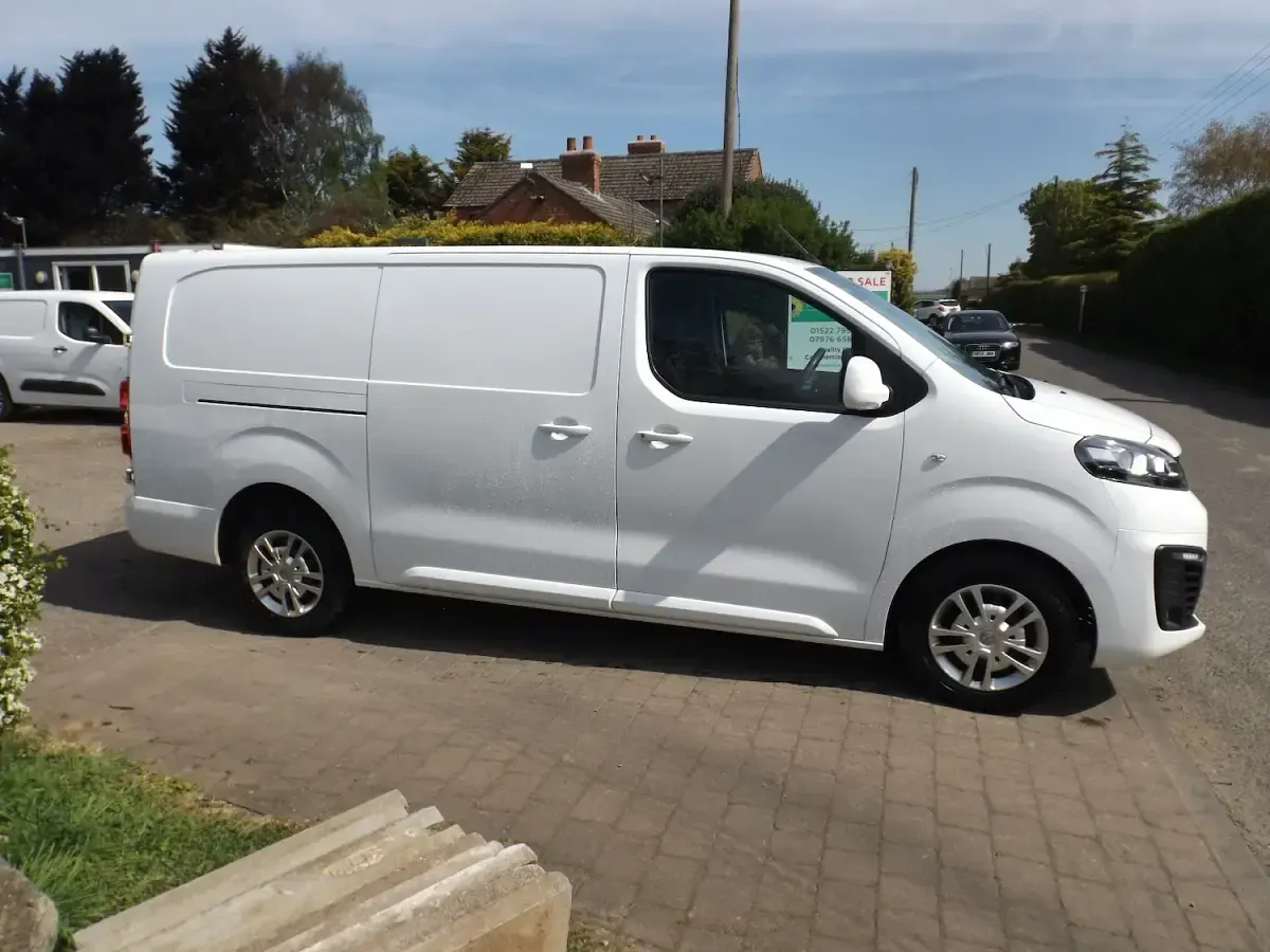 Used Vauxhall Vivaro Sportive 2020 White MPV