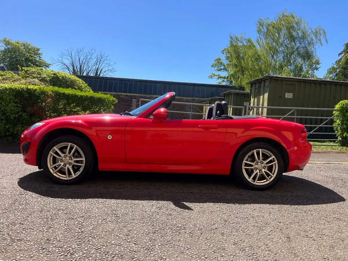 Used Mazda MX5 126 HP (92 kW) 2009 Red Cabriolet