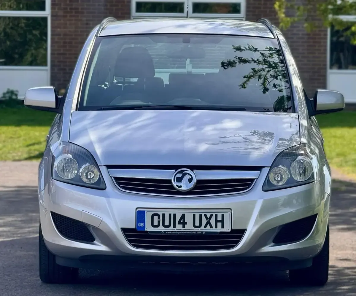 Second-hand Vauxhall Zafira 120 CP (88 kW) 2014 Argintiu Monovolum