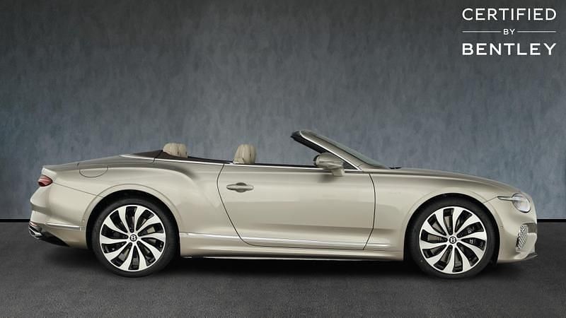 New Bentley Continental 2025 Pale brodgar Cabriolet