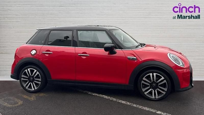 Used Mini Cooper S Exclusive 178 HP (130 kW) 2022 Red Hatchback
