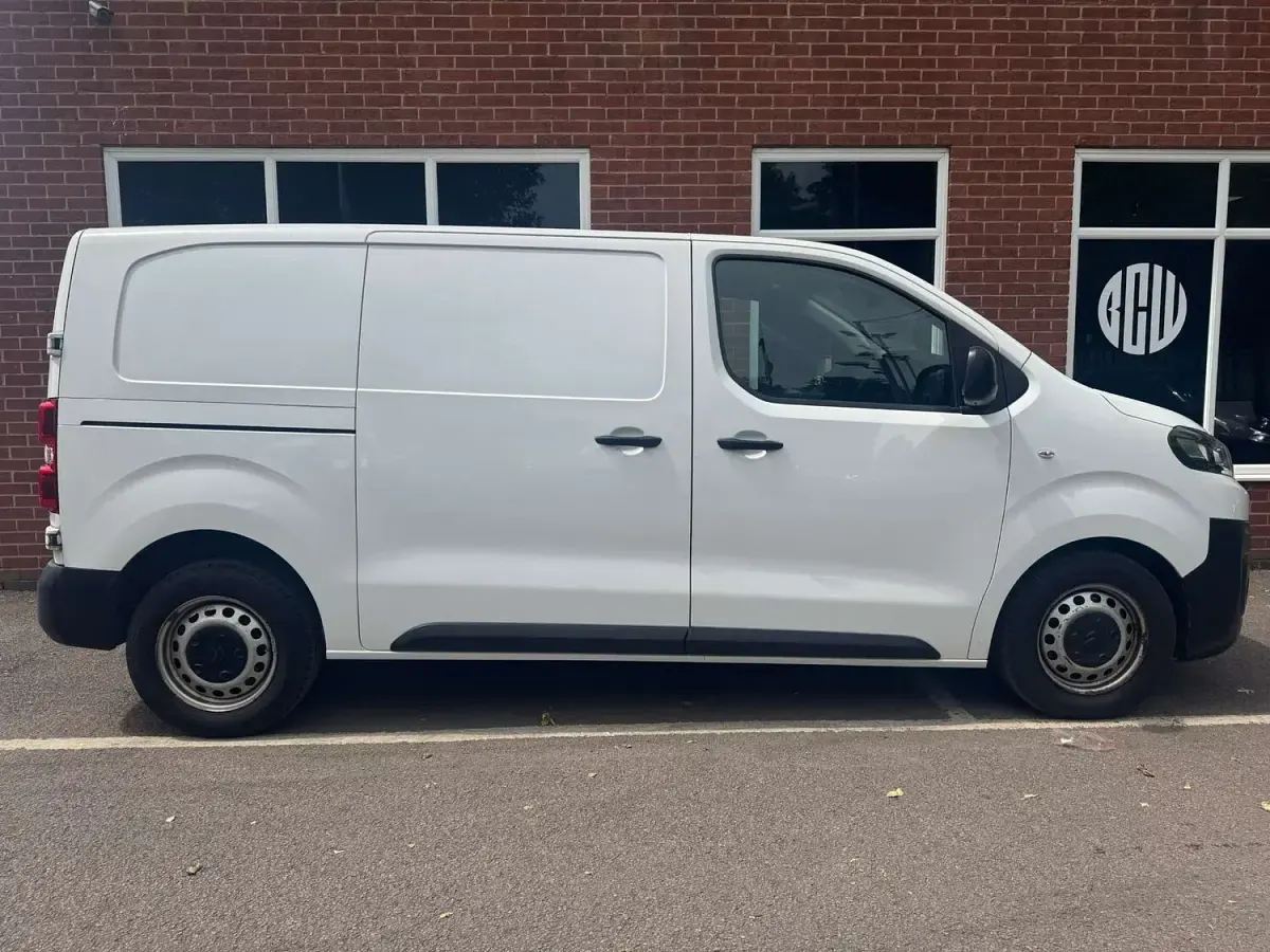 Used Citroën Dispatch 2022 White MPV
