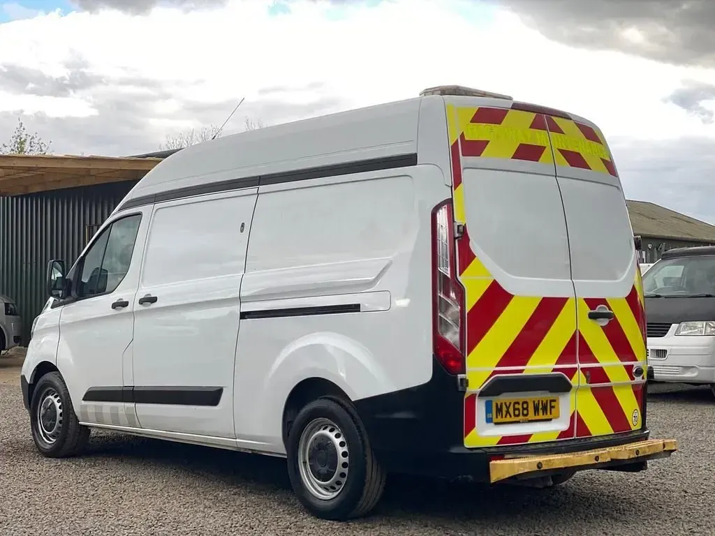 Usado Ford Transit Custom 130 HP (95 kW) 2019 Branco Van