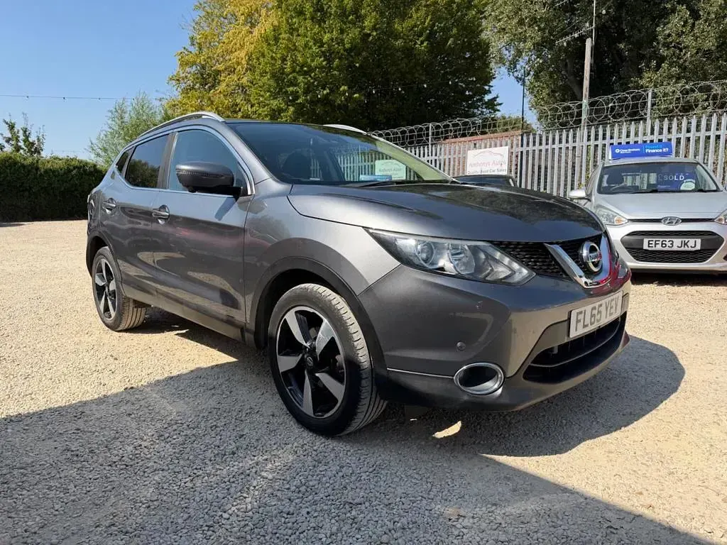 Used Nissan Qashqai 360º 2015 Grey SUV