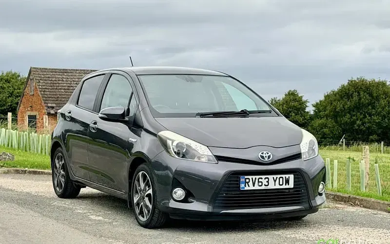 Used Toyota Yaris Trend 101 HP (74 kW) 2014 Hatchback