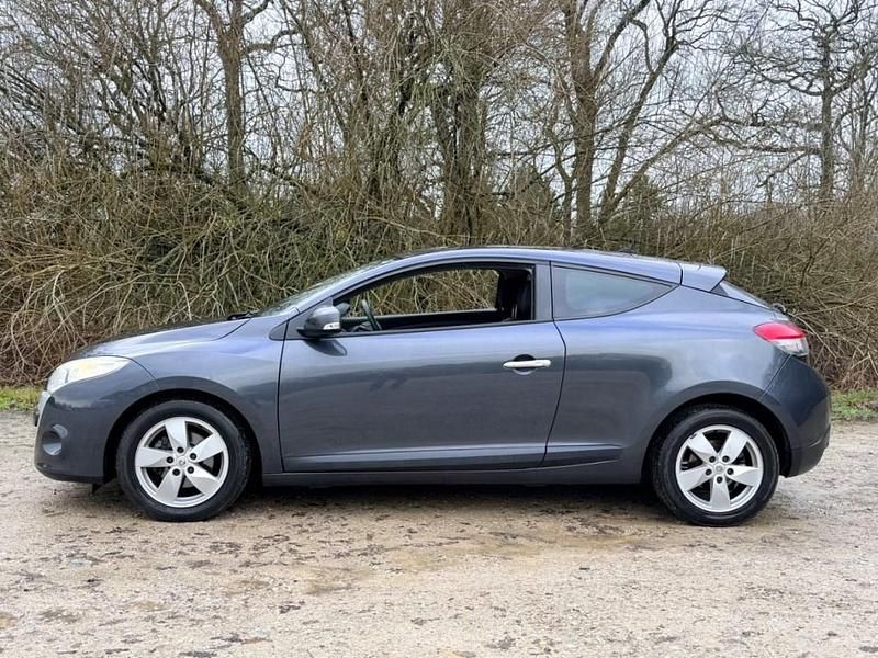 Used Renault Mégane Coupé Dynamique 2011 Grey Coupe