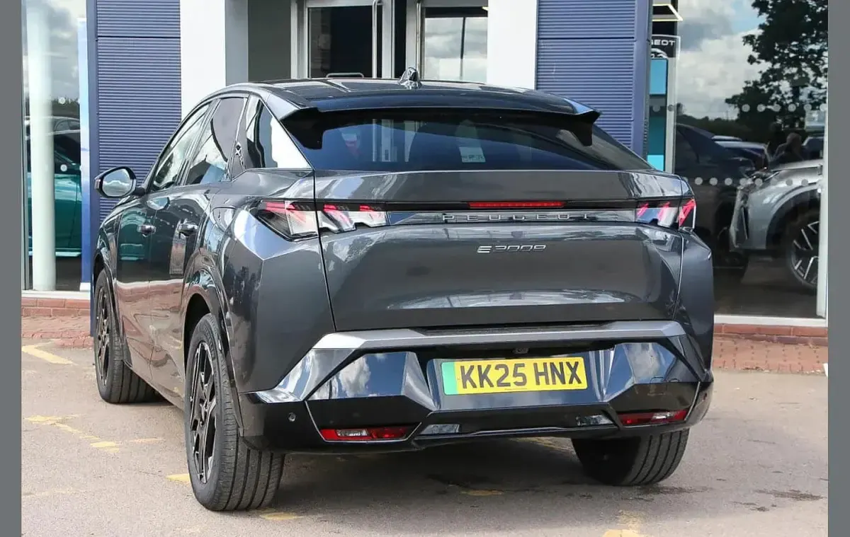 Used Peugeot e-3008 GTi 156 kW (213 HP) 2025 Grey SUV