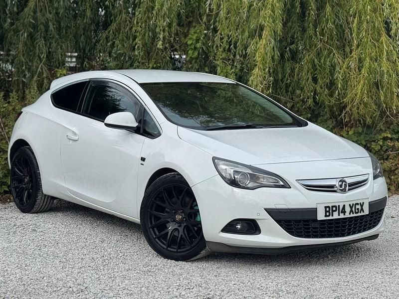 White Used 2014 Vauxhall Astra GTC SRi Hatchback | £4,995 (Fair price) - Image 1/4
