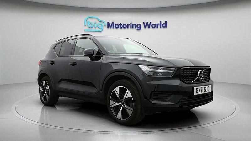 Used Volvo XC40 Plus 211 HP (155 kW) 2022 Black SUV