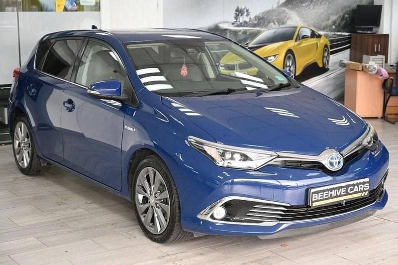 Used Toyota Auris Hybrid 2018 Blue Hatchback