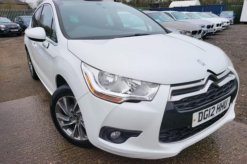 Used Citroën DS4 115 HP (84 kW) 2012 White Hatchback