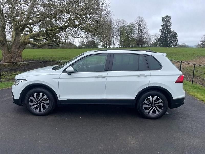 Used VW Tiguan Active 150 HP (110 kW) 2022 White SUV