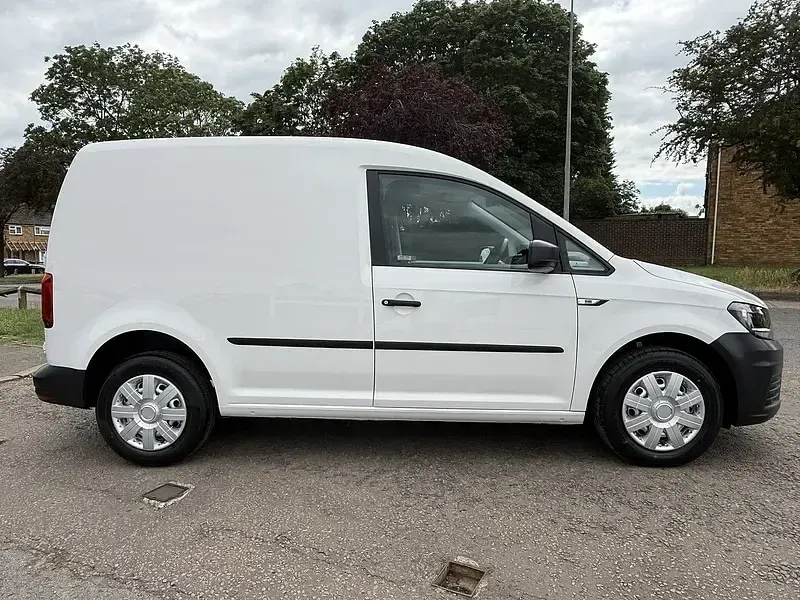 Used VW Caddy Startline 102 HP (75 kW) 2020 White MPV