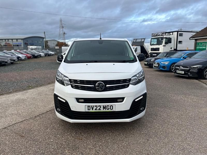 Used Vauxhall Vivaro Sportive 145 HP (106 kW) 2022 White MPV