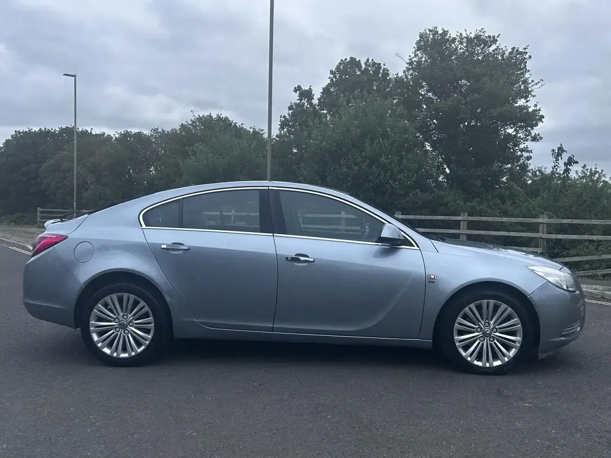 Used Vauxhall Insignia 2011 Silver Hatchback