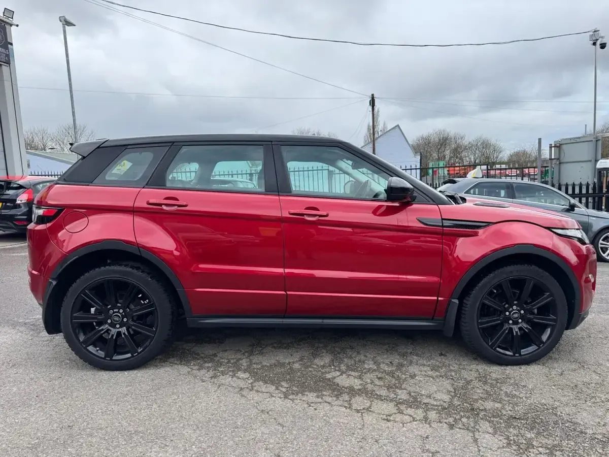 Used Land Rover Range Rover evoque Dynamic 190 HP (139 kW) 2014 Red SUV
