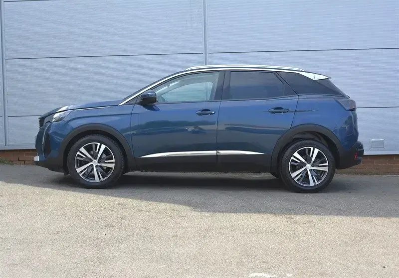 Second-hand Peugeot 3008 Allure Premium 130 CP (95 kW) 2021 Albastru SUV