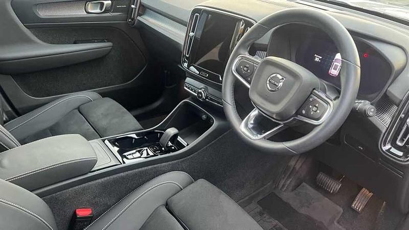 Used Volvo XC40 Ultimate 2024 Silver SUV