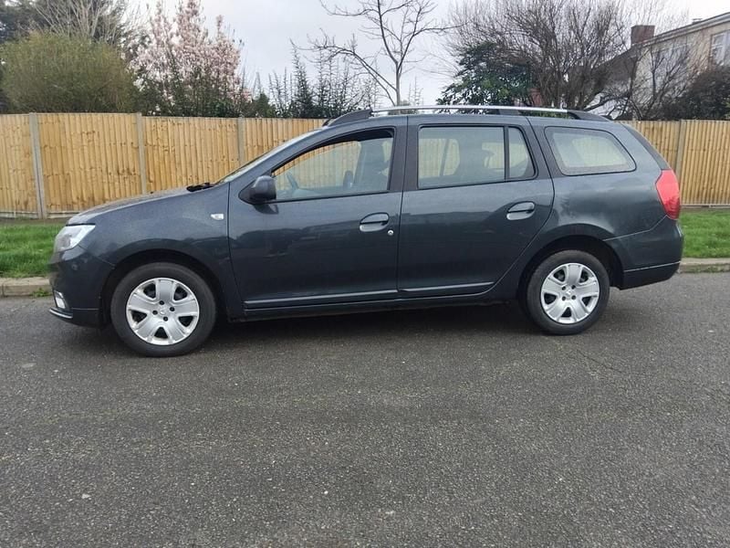 Used Dacia Logan MCV Lauréate 90 HP (66 kW) 2018 Grey Estate