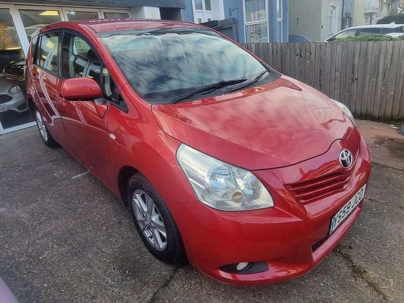 Red Used 2010 Toyota Verso MPV | £2,195 (A bit pricey) - Image 1/4