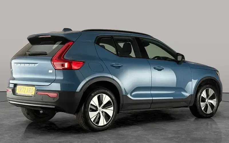 Used Volvo XC40 Plus 211 HP (155 kW) 2022 Blue SUV