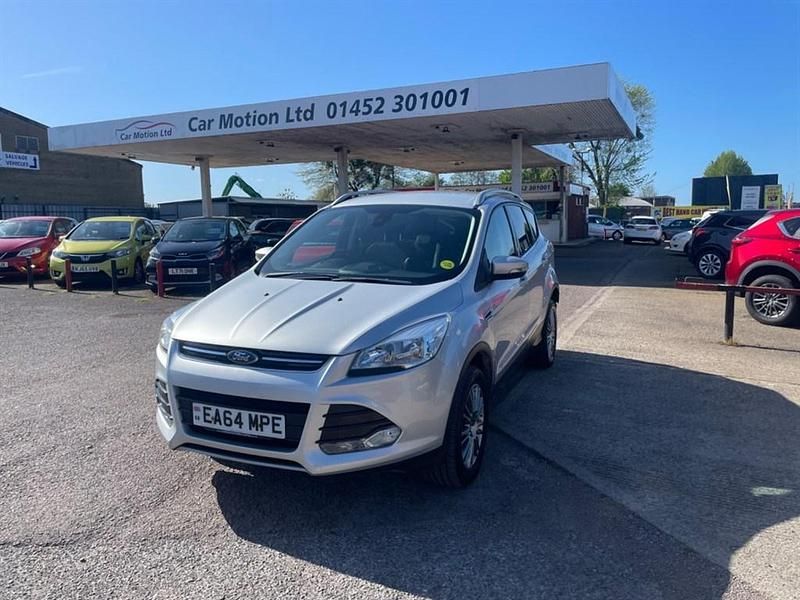 Usado Ford Kuga Titanium 163 CV (119 kW) 2014 Plateado SUV