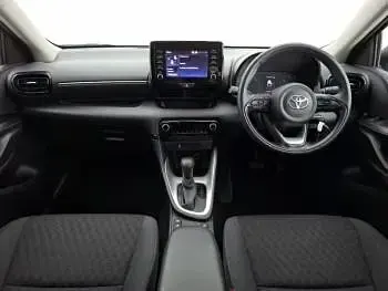 Used Toyota Yaris 116 HP (85 kW) 2023 White Hatchback