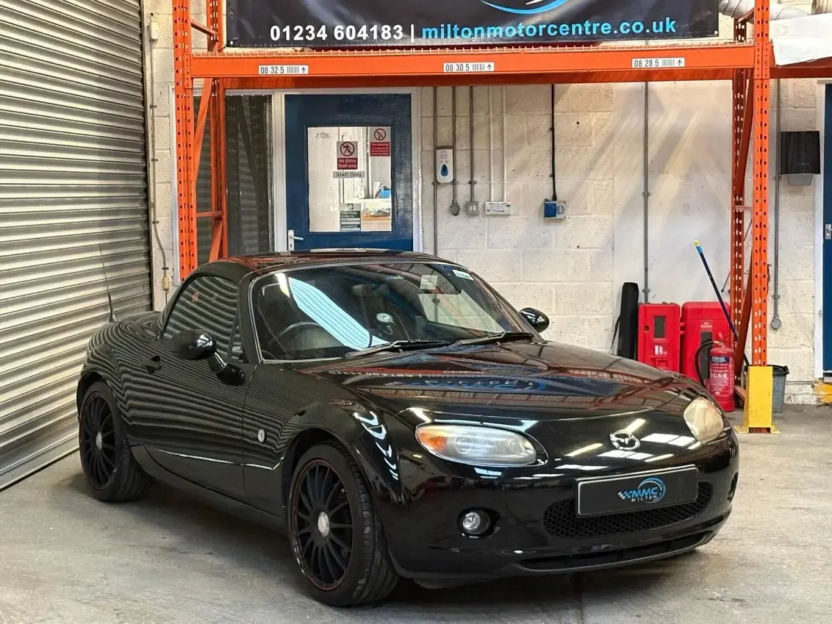 Used Mazda MX5 Inclusive 160 HP (117 kW) 2007 Black Cabriolet
