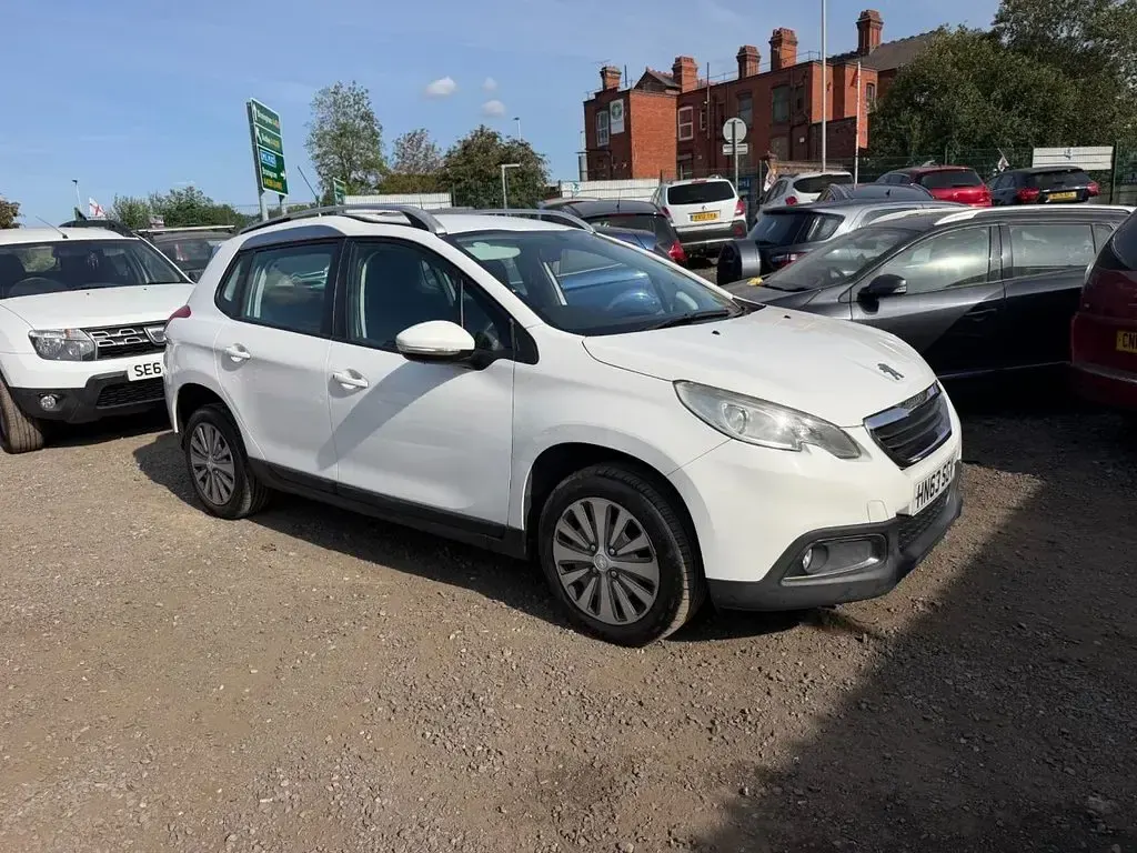 Used Peugeot 2008 Active 92 HP (67 kW) 2014 White SUV