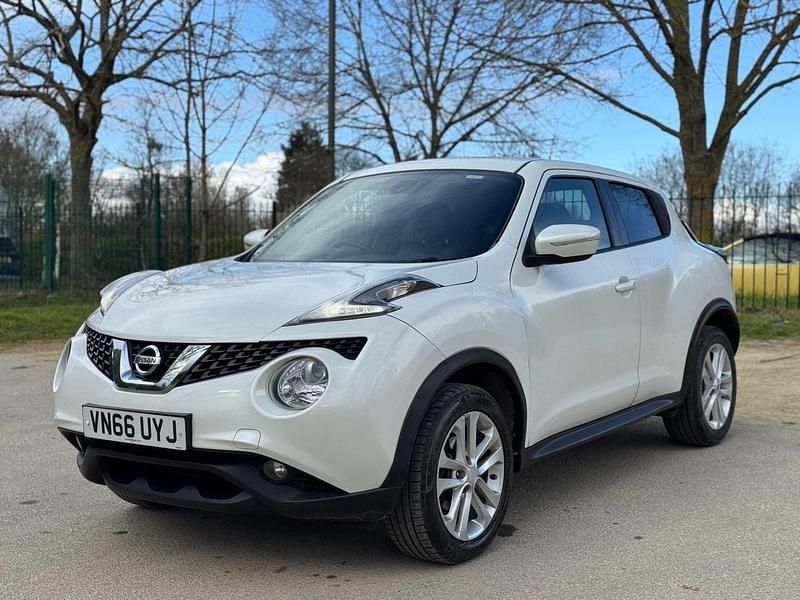 Used Nissan Juke N-Connecta 110 HP (80 kW) 2016 White SUV