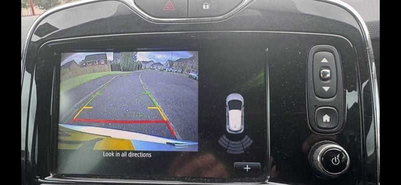 Used Renault Zoe Dynamique 64 kW (88 HP) 2013 White Hatchback