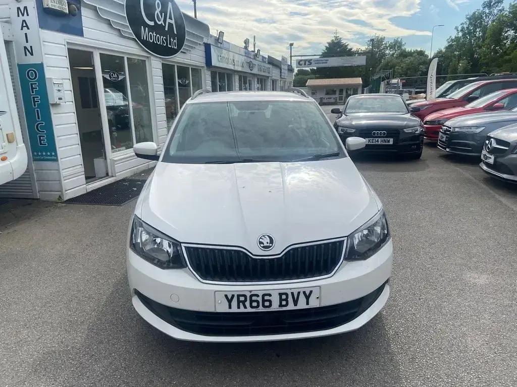 Used Skoda Fabia SE 110 HP (80 kW) 2016 White Estate