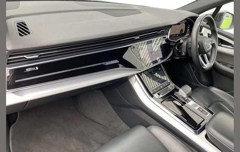 Used Audi Q7 S-Line 281 HP (206 kW) 2022 Black SUV