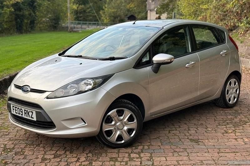Silver Used 2009 Ford Fiesta Style Hatchback | £2,850 (Fair price) - Image 1/1
