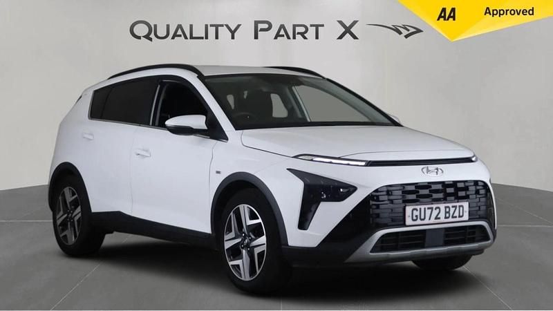 White Used 2022 Hyundai Bayon Premium SUV | £12,350 (Fair price) - Image 1/4