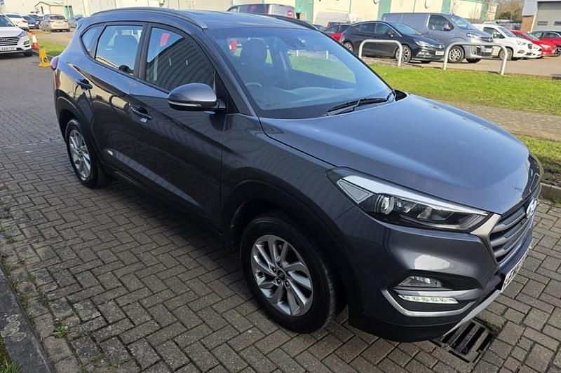 Used Hyundai Tucson SE 116 HP (85 kW) 2018 Grey SUV