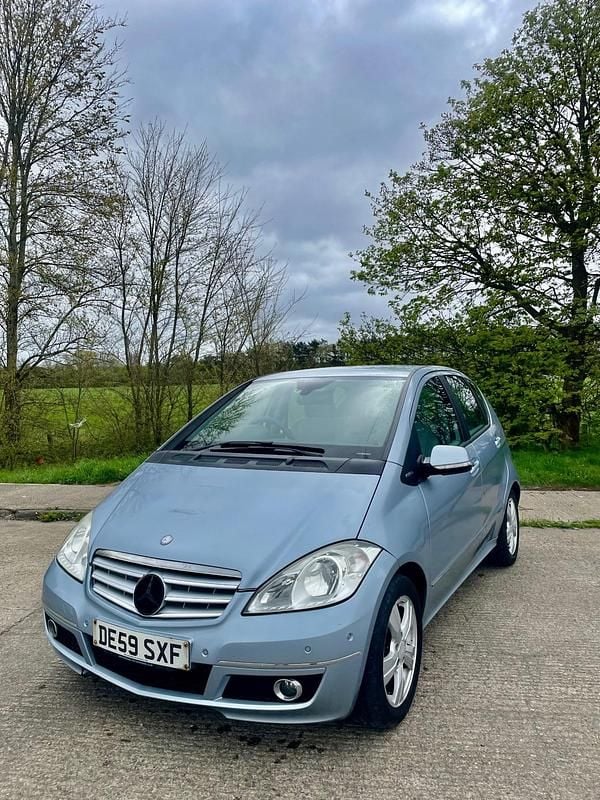 Begagnad Mercedes A160 Avantgarde 2009 Blå Halvkombi