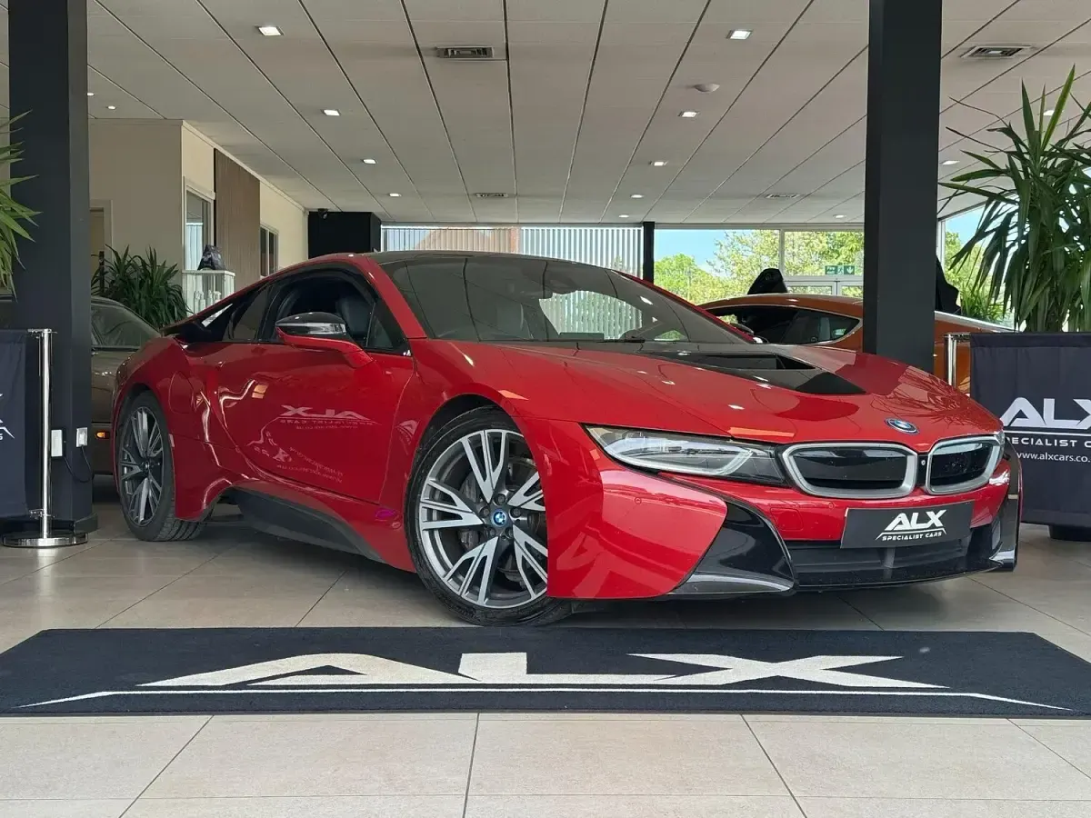 Used BMW i8 Performance 362 HP (266 kW) 2016 Red Coupe