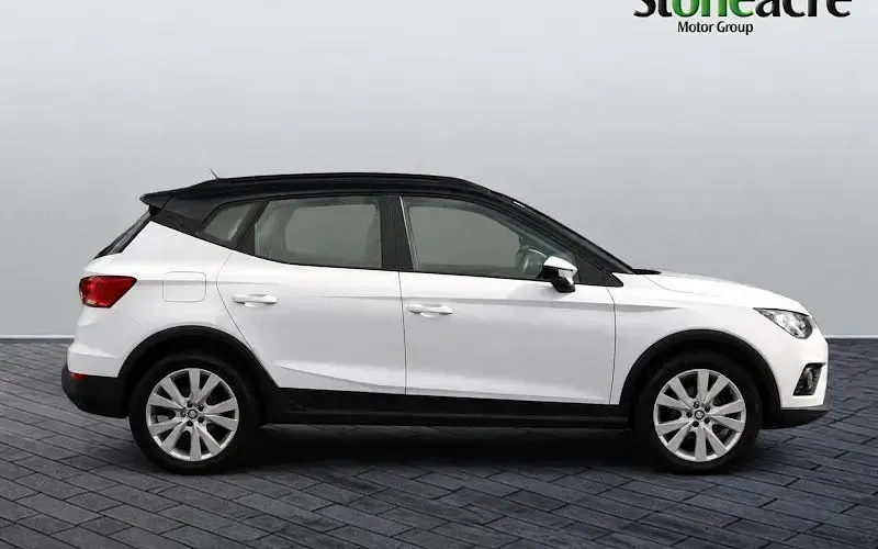 Used Seat Arona SE Technology 95 HP (69 kW) 2021 White SUV