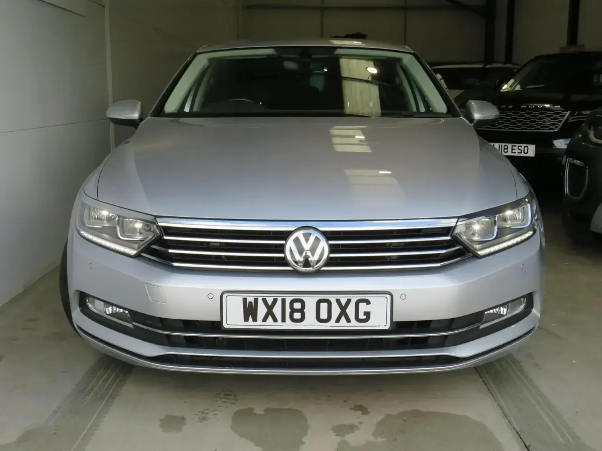 Used VW Passat Business 150 HP (110 kW) 2018 Silver Sedan